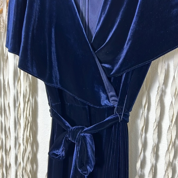 Alex Marie Beth Navy Velvet Jumpsuit Size 14 Faux Wrap Cap Sleeve - Picture 4 of 11